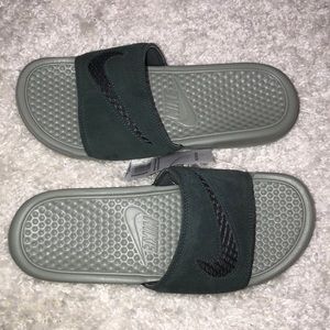 Nike Womens Benassi JDi LTR SE Slide Sandals Green